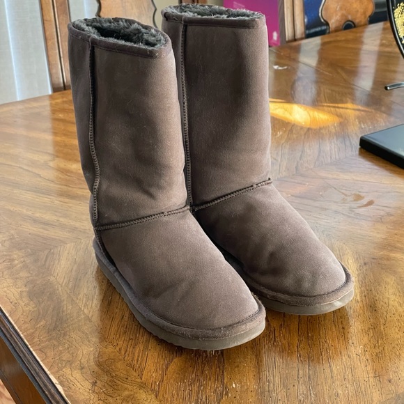✅SOLD✅2 Pairs Authentic UGG Boots - Picture 2 of 16